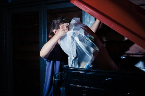 Organized house clearance process in Rotherhithe